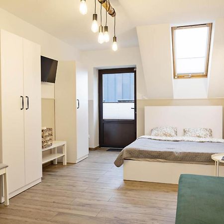 Apartamenty Nad Jeziorem Bialym Августув Экстерьер фото
