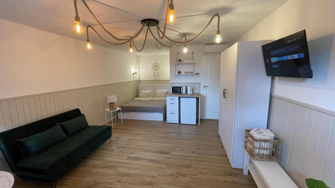 Apartamenty Nad Jeziorem Bialym Августув Экстерьер фото