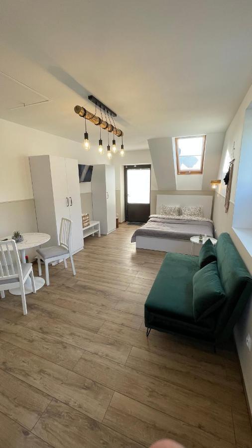 Apartamenty Nad Jeziorem Bialym Августув Экстерьер фото